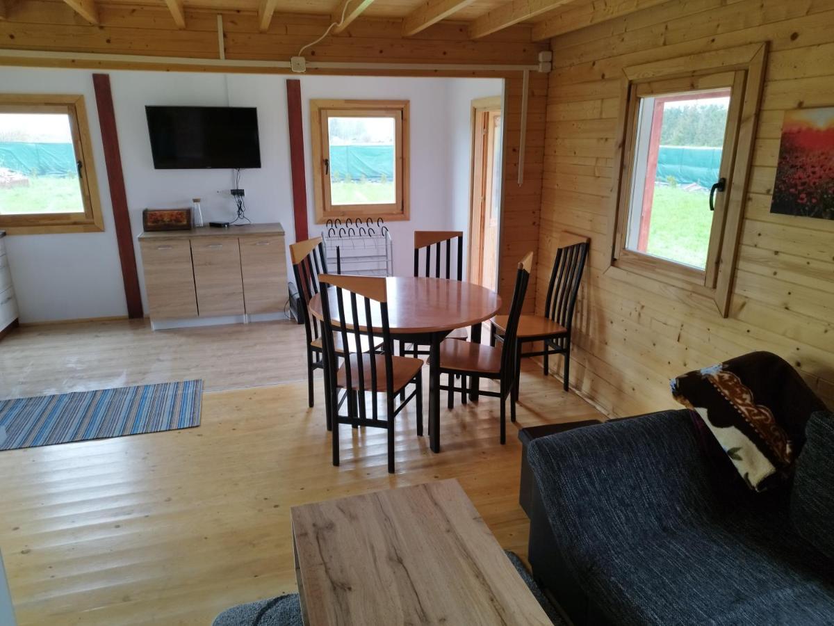 Domek Caloroczny Zastan Eksteriør billede